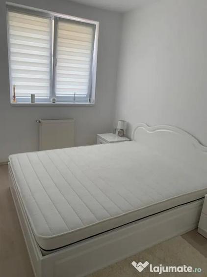 Apartament cu 3 camere decomandat în Aeroport
