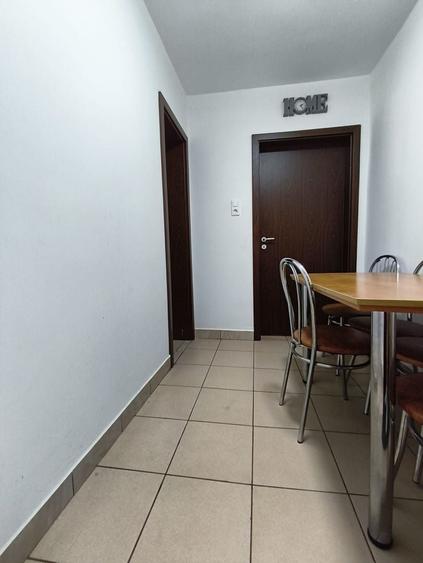 Apartament cu 2 camere semidecomandat, mobilat în Soarelui