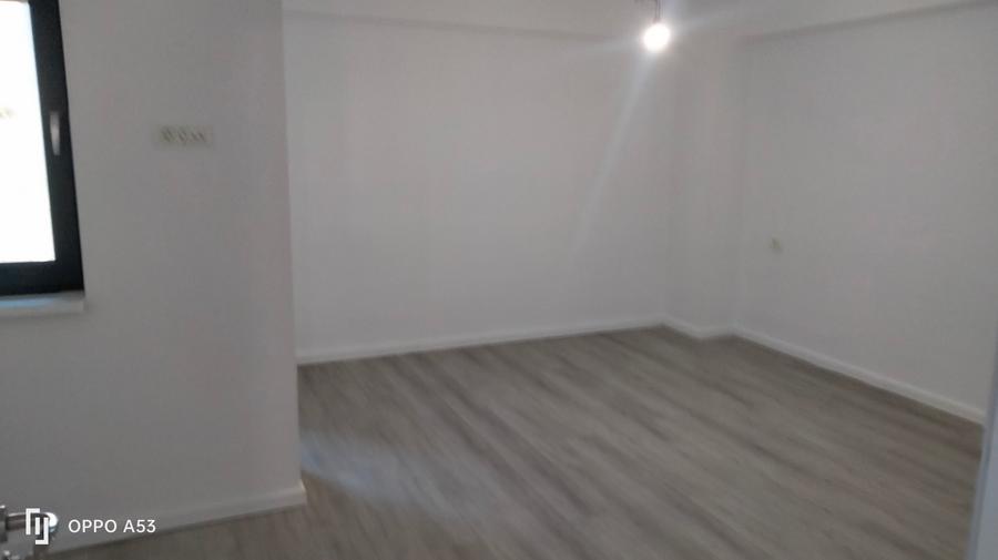 Apartament cu 2 camere decomandat în Casa de Cultură
