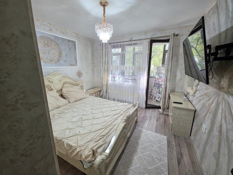Apartament cu 4 camere semidecomandat în Tomis Nord