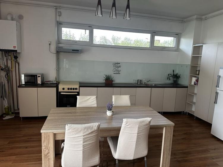 Apartament cu 2 camere decomandat în Exterior Vest