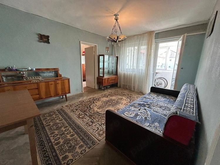 Apartament cu 2 camere semidecomandat în Central