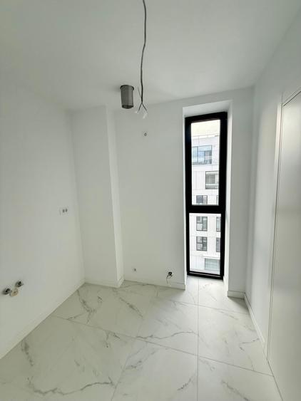 Apartament cu 3 camere semidecomandat în Cotroceni