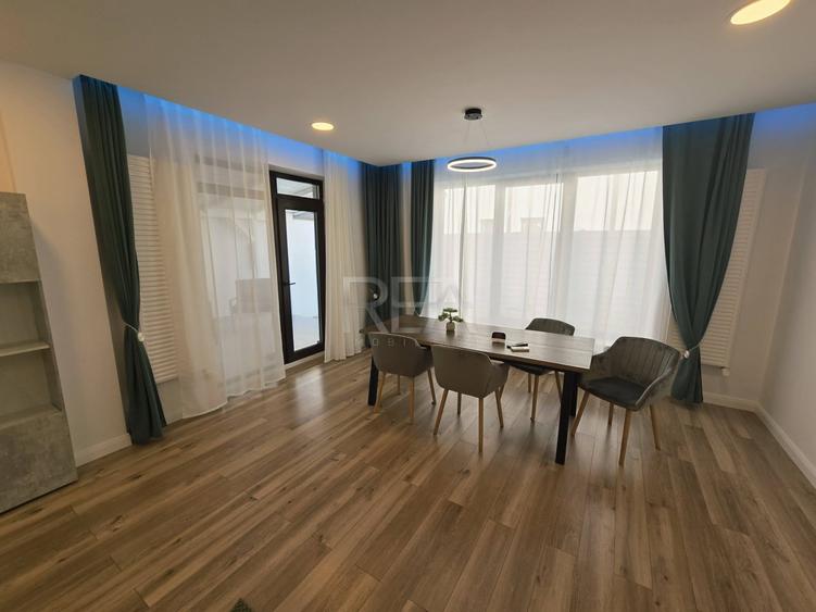 Casă individuală cu 5 camere cu Canalizare în Theodor Pallady