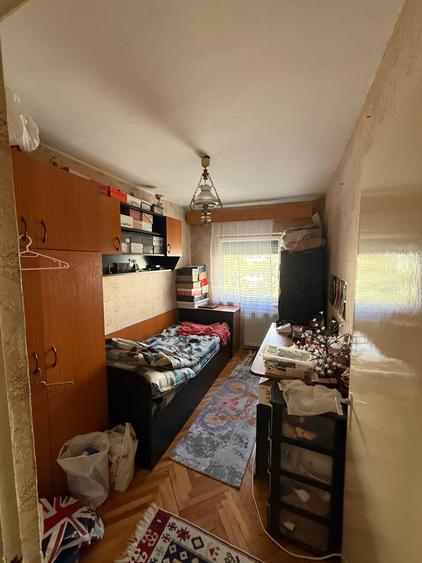 Apartament cu 3 camere decomandat în Micro 17