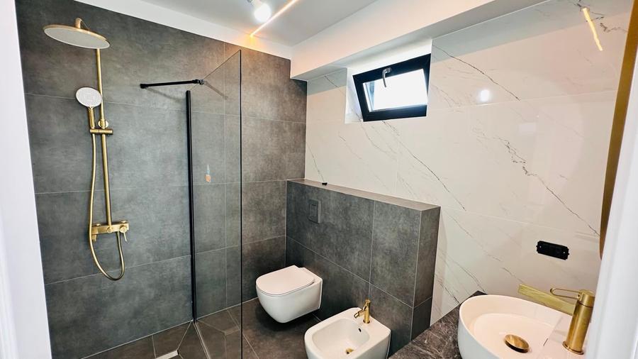 Duplex cu 4 camere cu Teren 394 Mp în Corbeanca