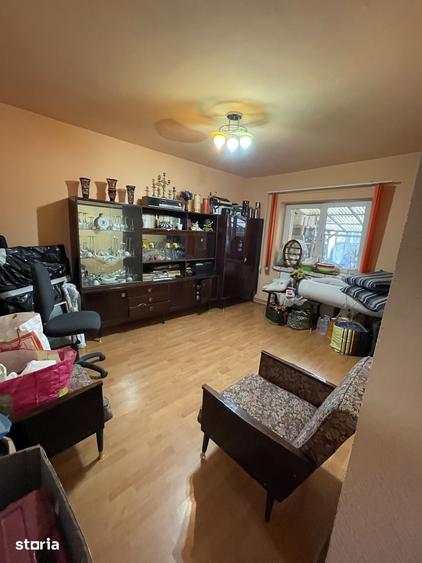 Casa de vanzare in apropierea Pie?ei de Rusi - 4