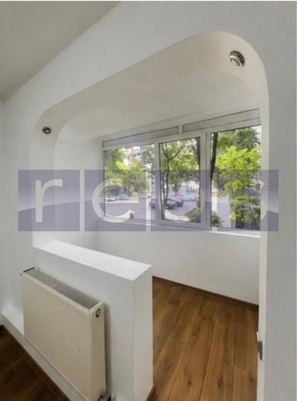 Apartament cu 4 camere în Tineretului