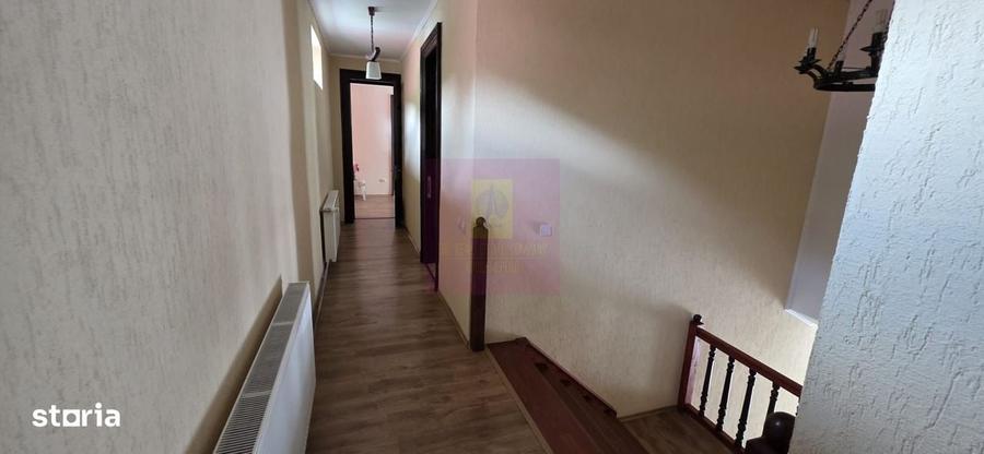 Casă cu 4 camere în Castelul Peleș