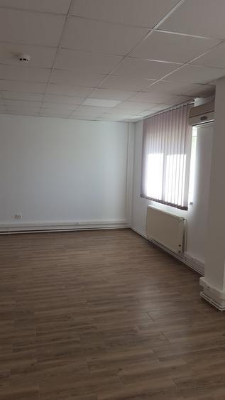 Birou, de 230 mp, în Exterior Sud