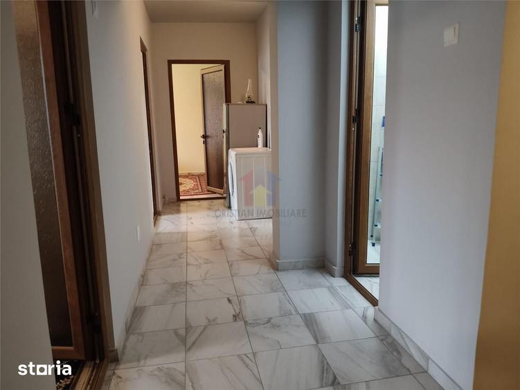 Apartament cu 3 camere decomandat în Obor