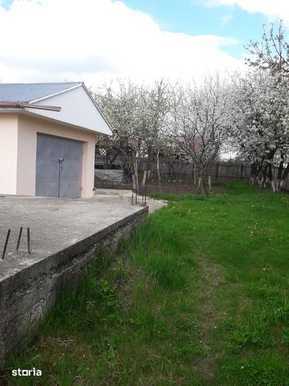 Teren de 1150 mp, în Podu Roș