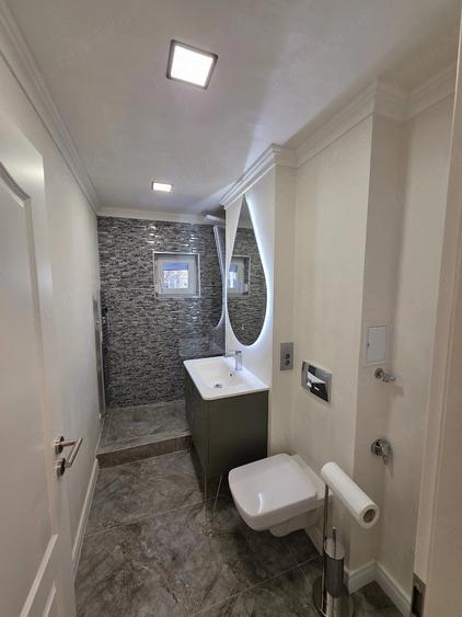 Apartament cu 2 camere semidecomandat, mobilat în Complex Studențesc