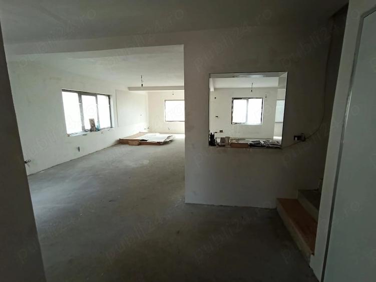 Casă cu 4 camere cu Teren 335 Mp în Central
