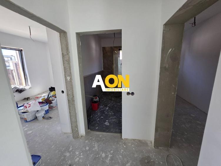 Casă individuală cu 4 camere cu Canalizare în Cetate