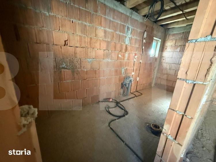 Casă cu 4 camere cu Teren 1057 Mp în Central