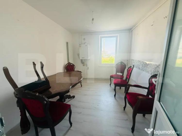 Apartament cu 2 camere decomandat în Noua