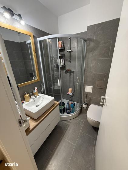 Apartament cu 4 camere în Străulești