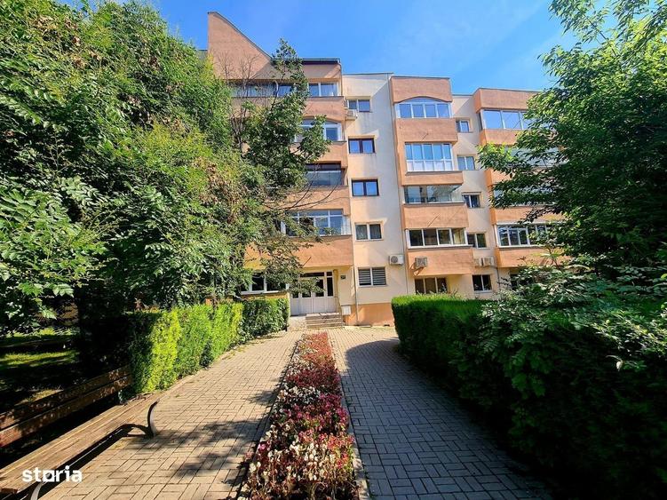 Apartament cu 3 camere în Traian