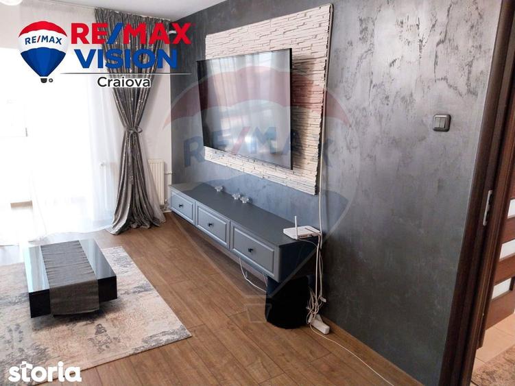 Apartament cu 3 camere decomandat, mobilat în Craiovița Nouă