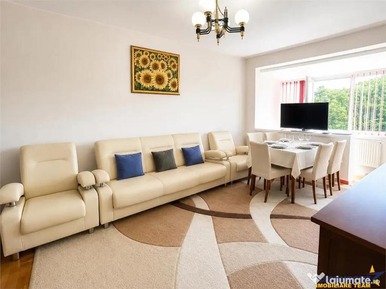 Apartament cu 3 camere decomandat în Central