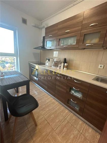 Garsonieră decomandată, mobilată în Titan