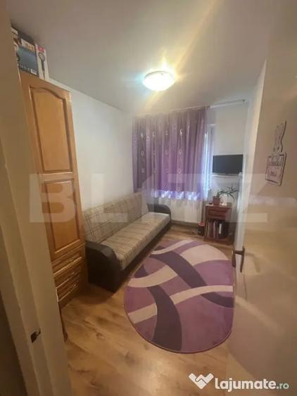 Apartament cu 3 camere semidecomandat în Dâmbu Pietros