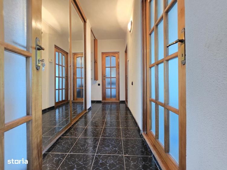 Apartament cu 4 camere în Lujerului