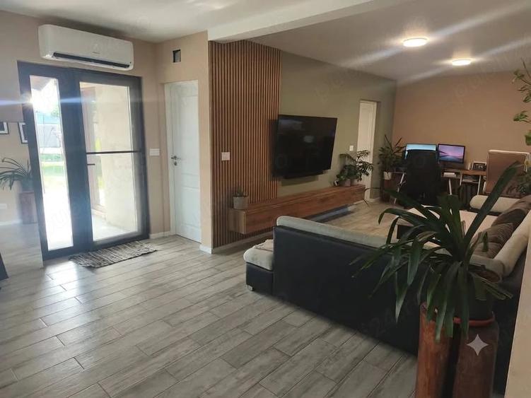 Casă cu Teren 880 Mp în Dudeștii Noi