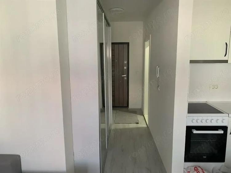 Garsonieră decomandată în 13 Septembrie