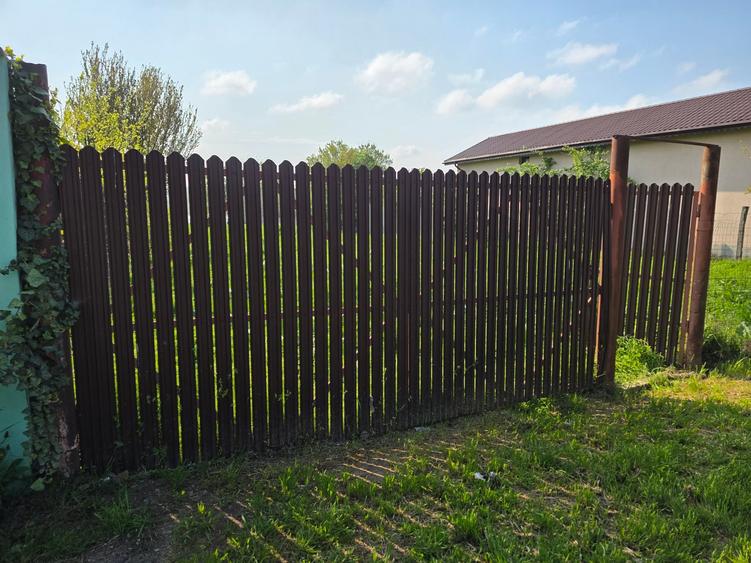 Teren Construcții intravilan de 188 mp, în Est