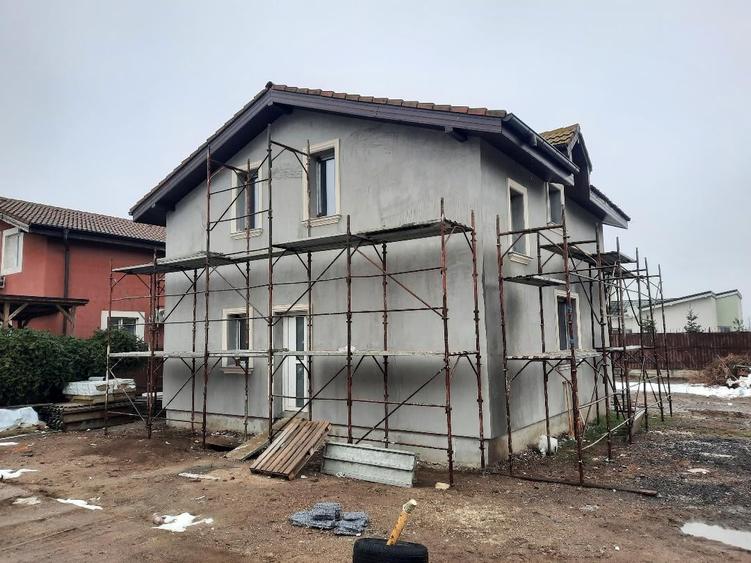 Casă individuală cu 5 camere cu Teren 500 Mp în Bâcu