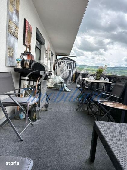 Apartament cu 4 camere în Între Lacuri