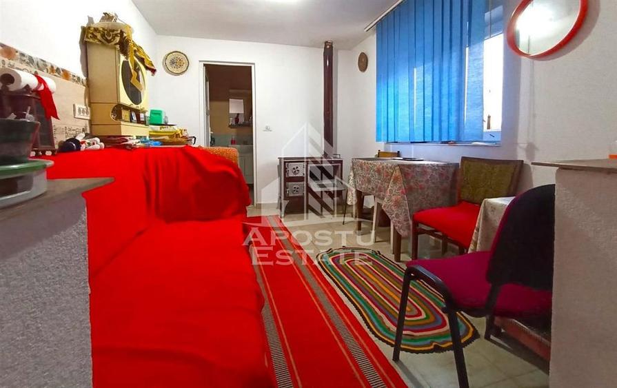 Casă cu 4 camere cu Teren 996 Mp în Dudeștii Noi