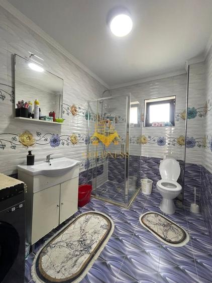 Casă cu 4 camere cu Teren 375 Mp în Central