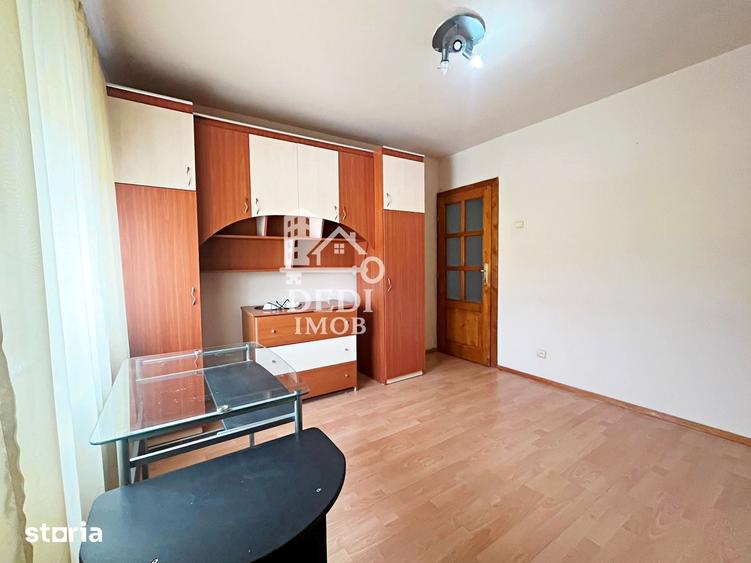 Apartament cu 2 camere decomandat în Rogerius