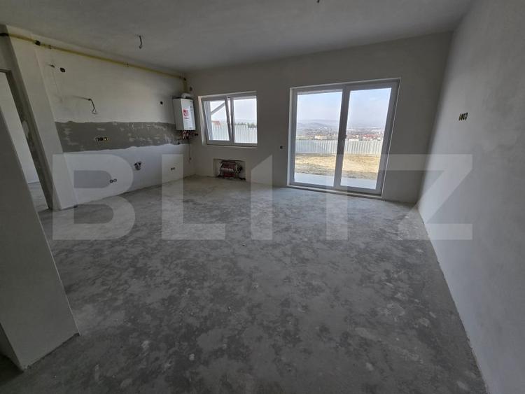Apartament cu 3 camere semidecomandat în Apahida