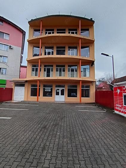Spațiu comercial, de 300 mp, în Gara de Sud