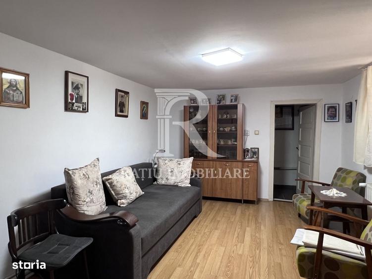 Casă cu 4 camere în Sântandrei