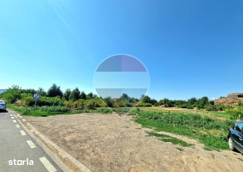 Teren de 1800 mp, în Sărata