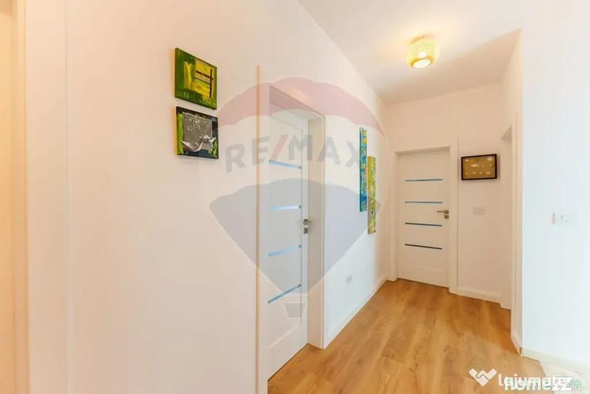 Casă cu 5 camere cu Teren 50 Mp în Subcetate