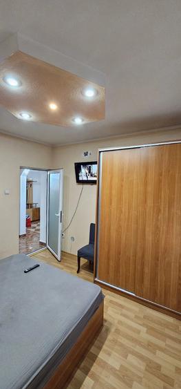 Inchiriez apartament 2 camere - 5
