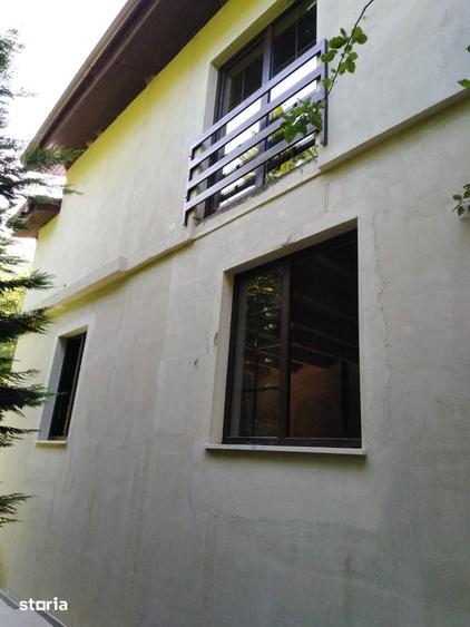 Casă cu 7 camere cu Teren 980 Mp în Râu de Mori