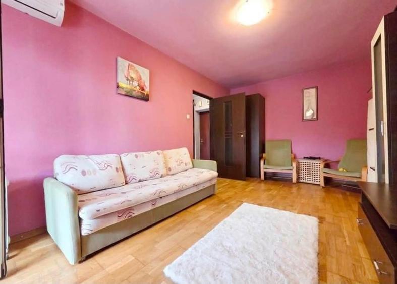 Apartament cu 2 camere decomandat în Basarabia
