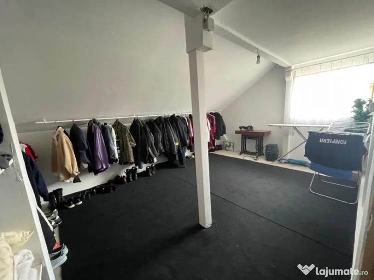 Casă cu 5 camere cu Teren 300 Mp în Central