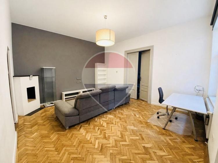 Apartament cu 2 camere semidecomandat în Central