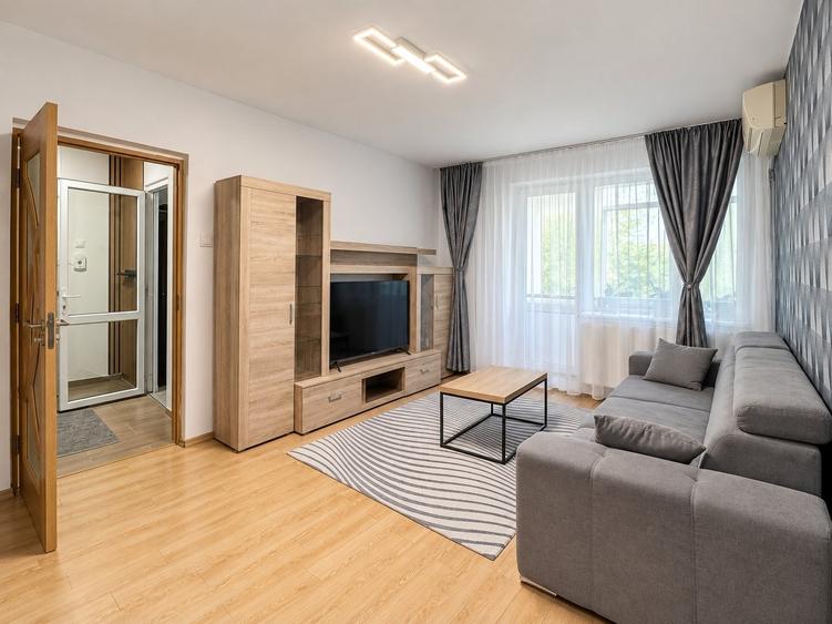 Apartament cu 2 camere semidecomandat în 1 Decembrie 1918