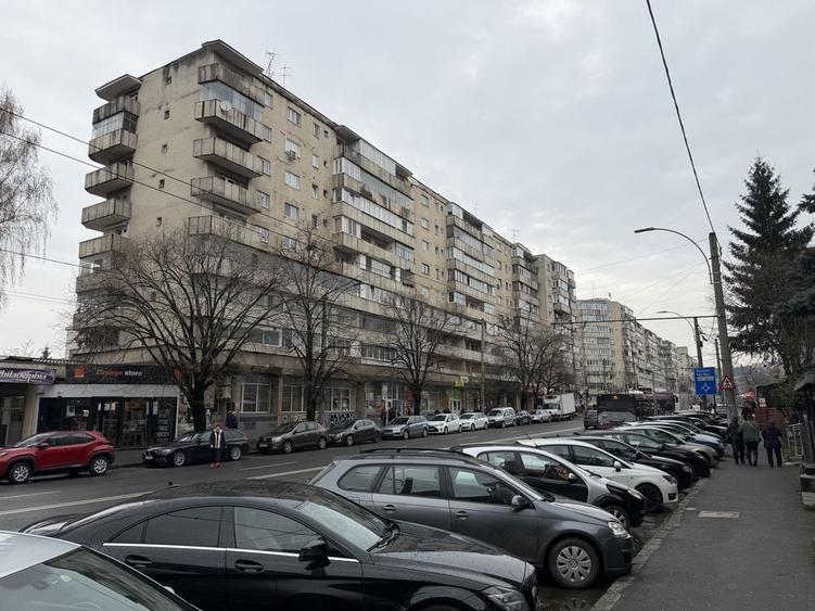 Spațiu comercial, de 63 mp, în Dosu Bricii