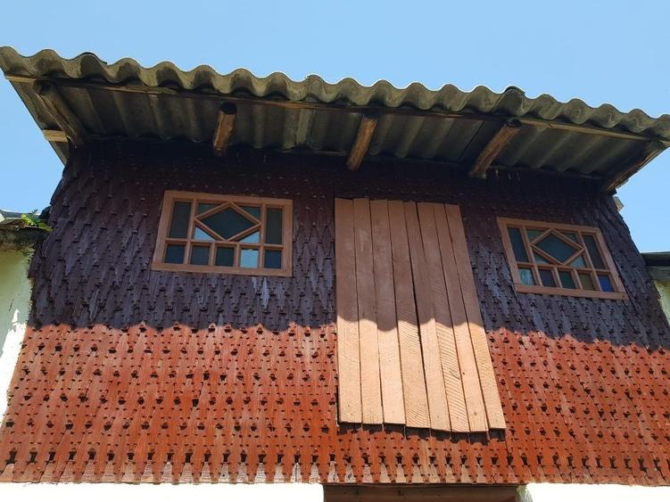 Casă cu 3 camere în Afrimești