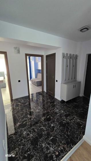 Apartament cu 3 camere decomandat în Florești